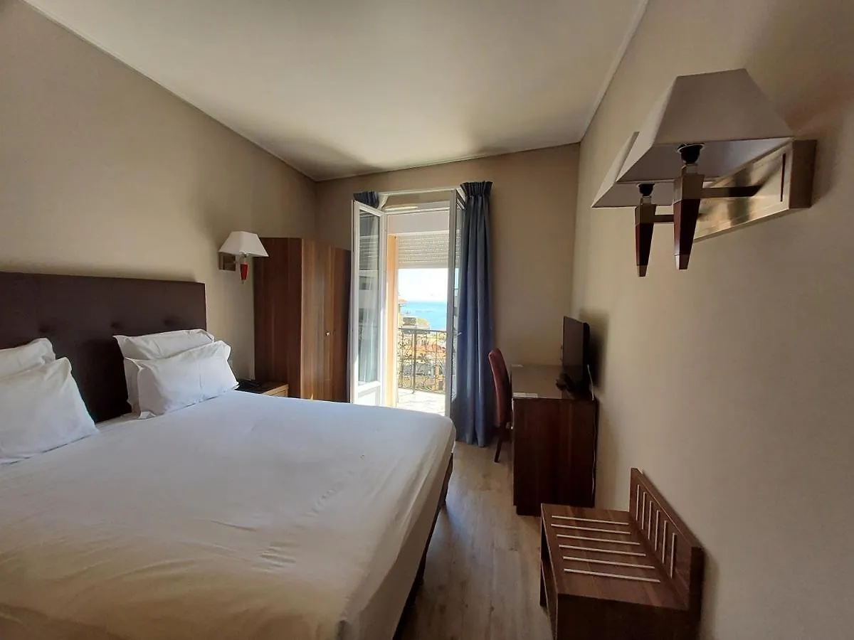 Hotel Capitole Beausoleil