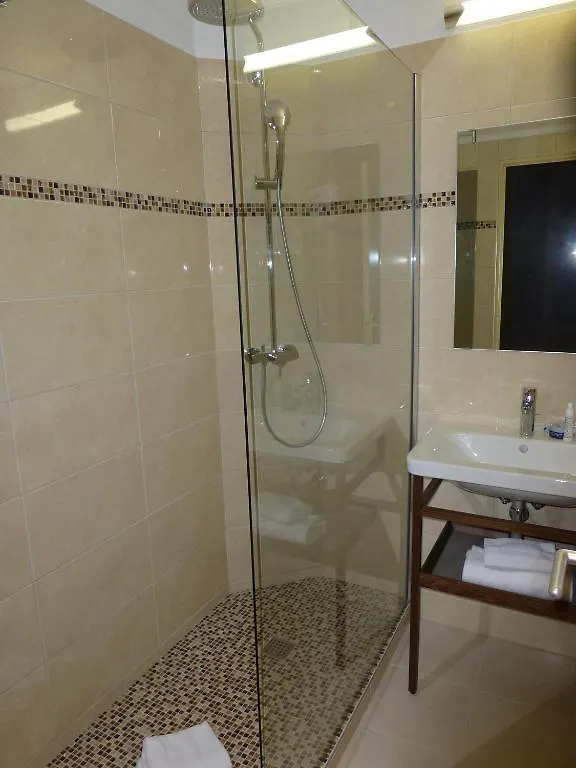 Hotel Capitole Beausoleil 3*,