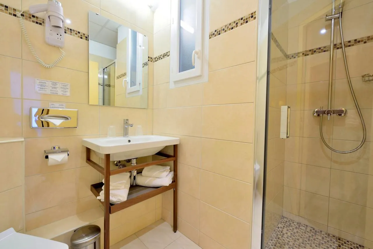 Hotel Capitole Beausoleil 3*,