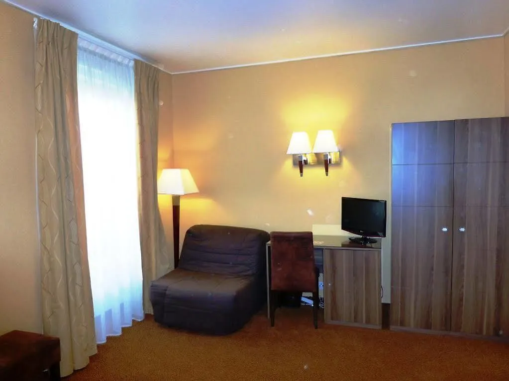 Hotel Capitole Босолей 3*,  Франция