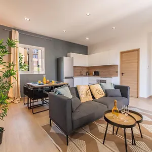 Appartement Superbe Avec Balcon Proche Monaco