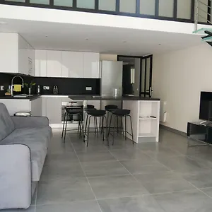 Apartment Loft Chic Et Moderne, Deco Industrielle