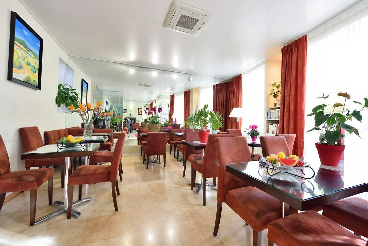 Hotel Capitole 보솔레이